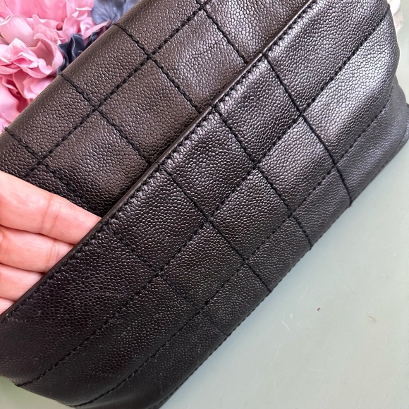 Chanel CC Chocolate Bar Caviar Leather Chain Shoulder bag w/ COA - Picture 9 of 17